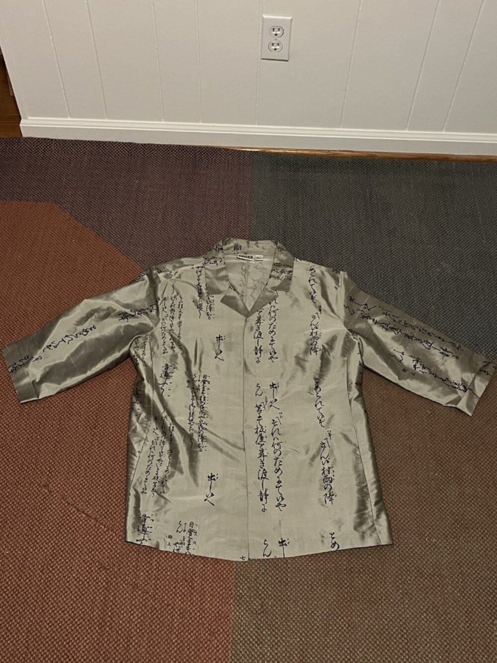 CHICO'S Design Vintage Embroidered Asian Mandarin 100% Silk Top Size 3 US XL